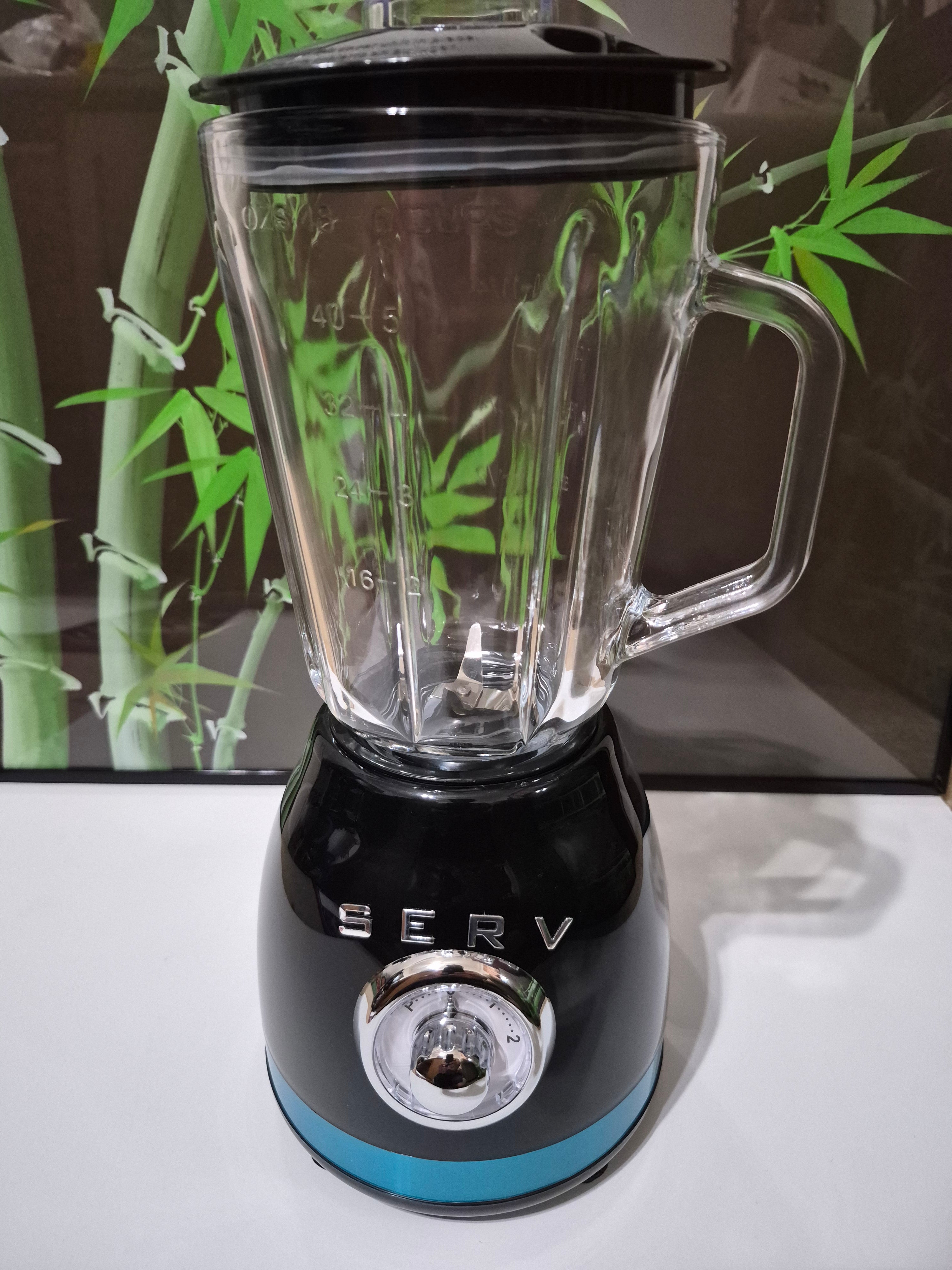 Retro Glass Blender